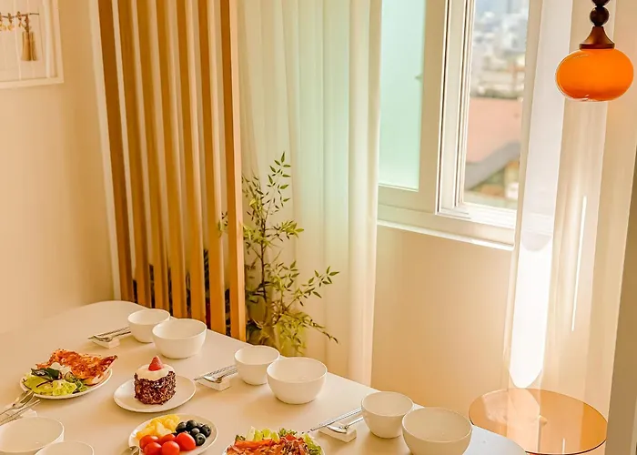 Jongno, Naksan Park, Gwanghwamun, Hyehwa, Bukchon Hanok Village, Samcheong Cafe Street *