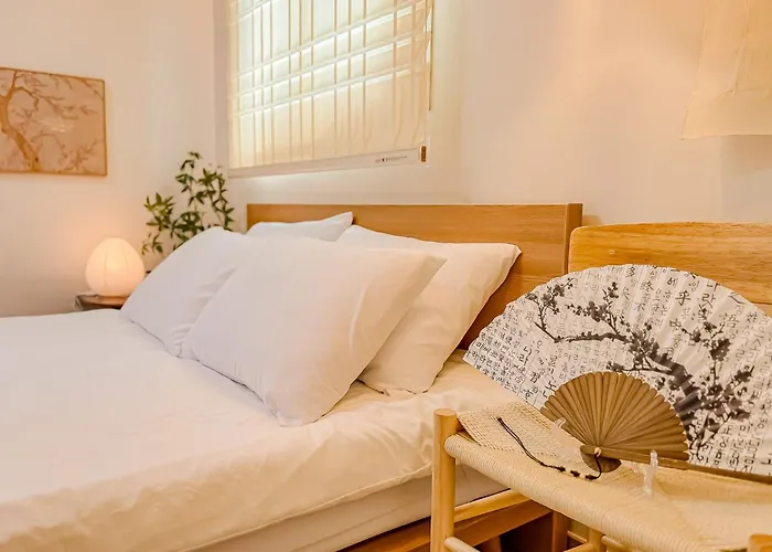 Jongno, Naksan Park, Gwanghwamun, Hyehwa, Bukchon Hanok Village, Samcheong Cafe Street ソウル特別市